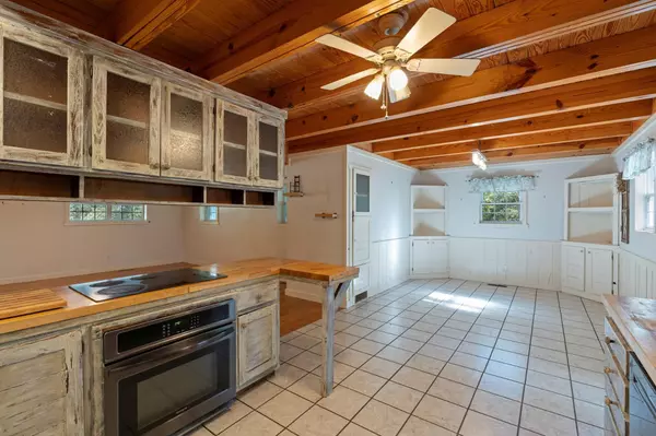 Fayetteville, TN 37334,59 Grays Ln