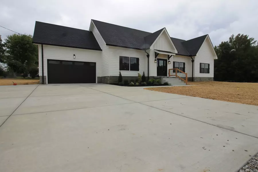 74 Grandview Drive, Manchester, TN 37355