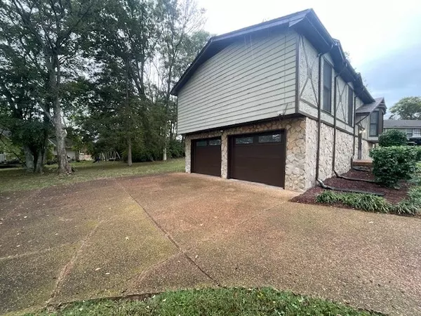 Nashville, TN 37217,905 Lenora Ct