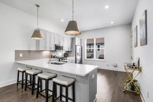 Nashville, TN 37209,700 James Ave #11