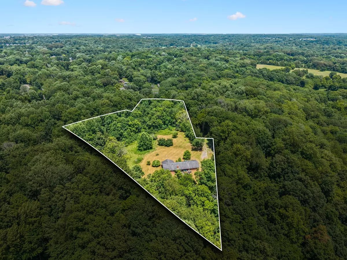 Clarksville, TN 37043,542 Woodland Dr