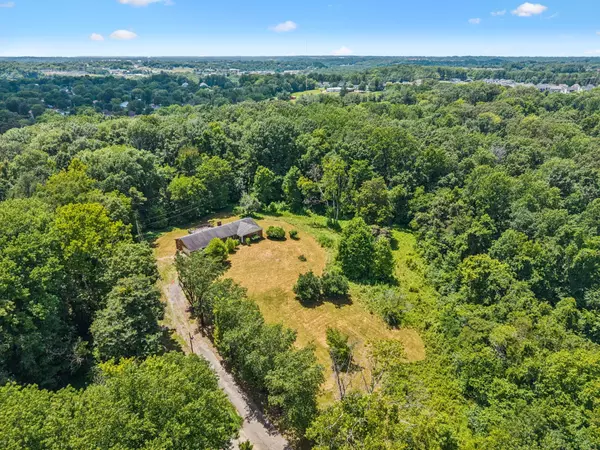 Clarksville, TN 37043,542 Woodland Dr