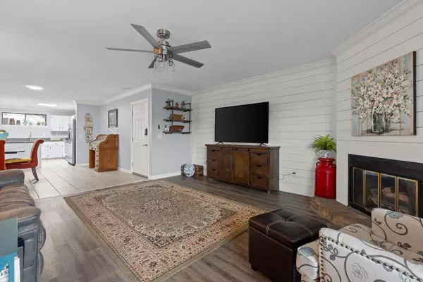 Chattanooga, TN 37415,4319 Lakeshore Lane #103