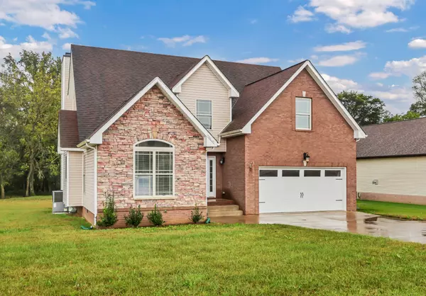 1042 Taits Station Dr, Clarksville, TN 37040