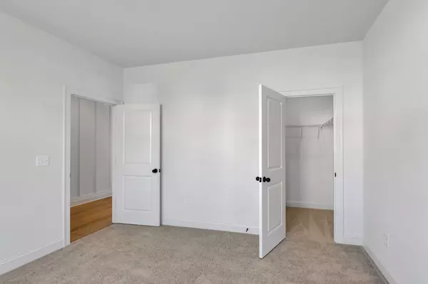 Murfreesboro, TN 37129,7404 Legends Way