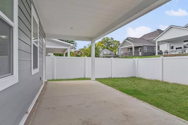 Hendersonville, TN 37075,609 Seuss Way