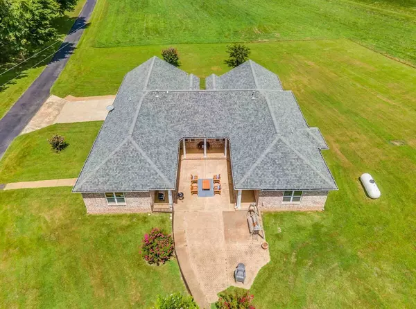 Mason, TN 38049,1215 Beaver Creek Dr
