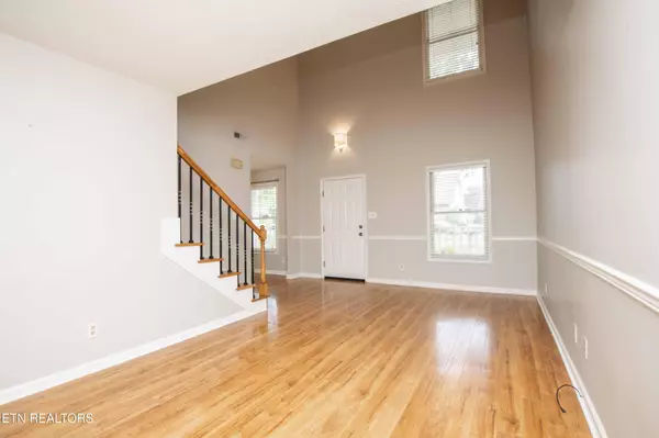 Knoxville, TN 37923,8602 Old Carriage Court