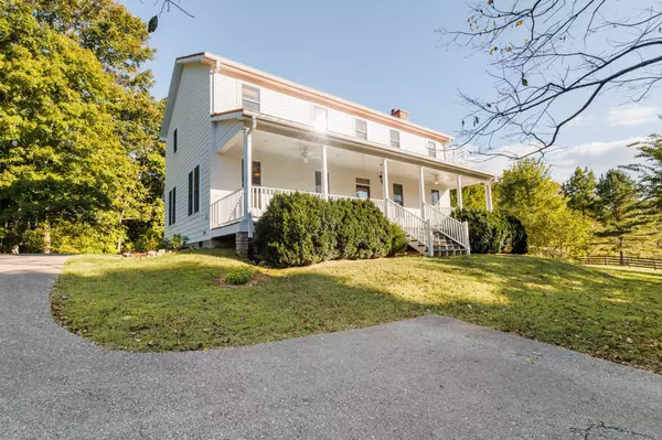 Charlotte, TN 37036,720 Mount Hebron Rd