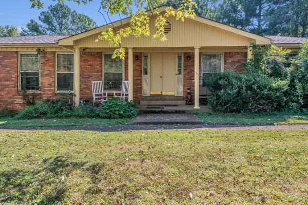 Hermitage, TN 37076,553 Saint Paul Dr