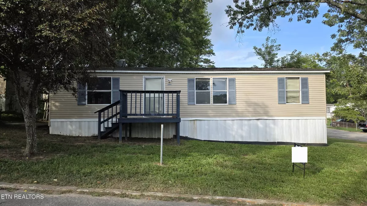 Clinton, TN 37716,205 Royal St