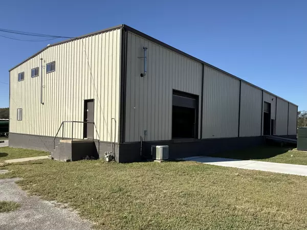 25 Burley Dr, Hartsville, TN 37074