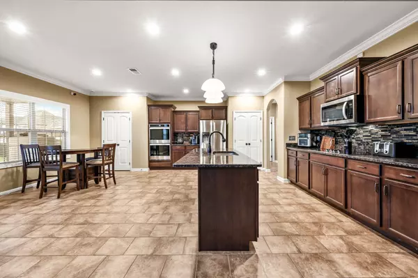 Clarksville, TN 37042,205 Cooper River Way