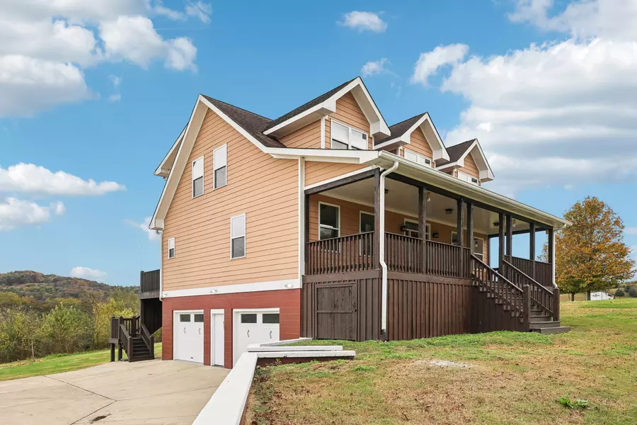 356 Maple St, Gordonsville, TN 38563