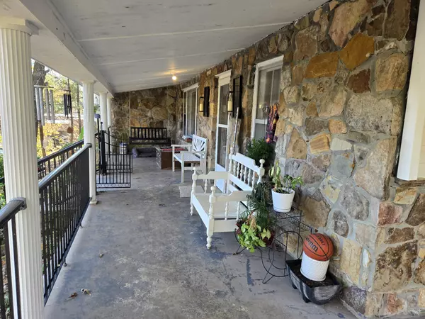 Tracy City, TN 37387,75 Travis St