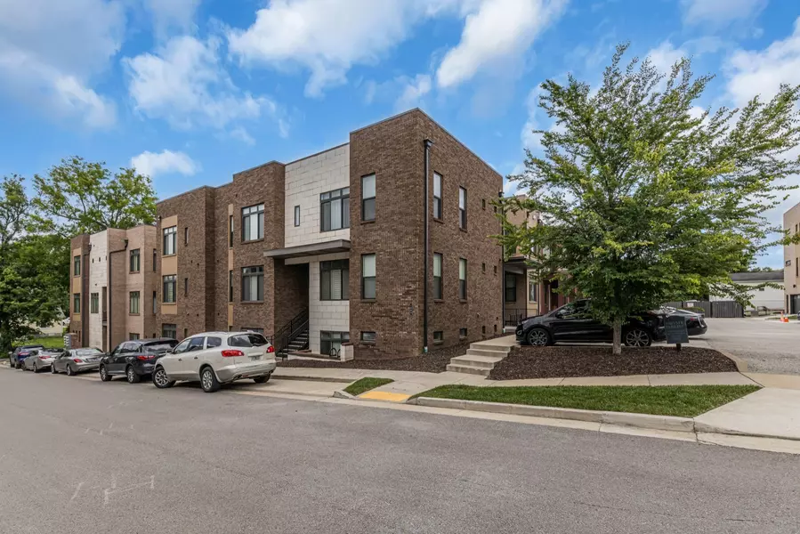 1608 Marshall Hollow Dr #103, Nashville, TN 37203