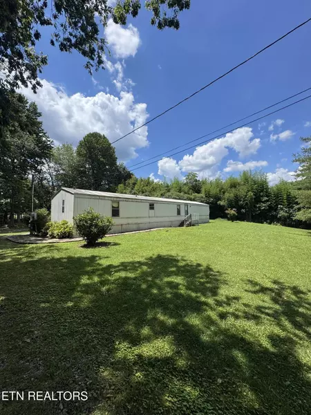 1907 Daysville Rd, Rockwood, TN 37854