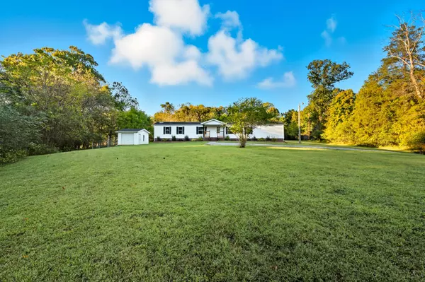2442 Seven Mile Ferry Rd, Clarksville, TN 37040