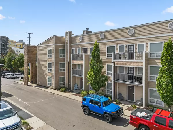 Nashville, TN 37201,1072 1st Ave #N