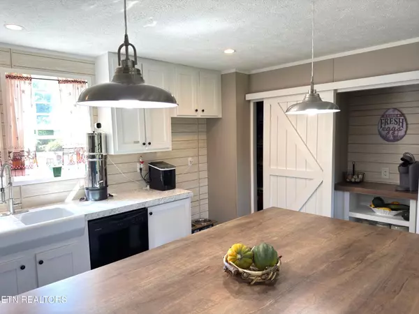 Crossville, TN 38571,7055 Plateau Rd