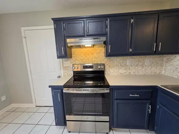Oak Grove, KY 42262,704 Carbondale Dr