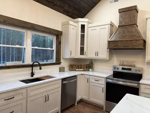 Erin, TN 37061,3721 Hwy 231