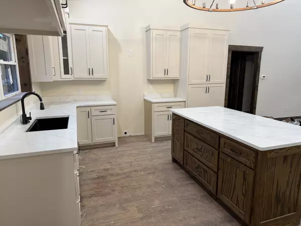 Erin, TN 37061,3721 Hwy 231