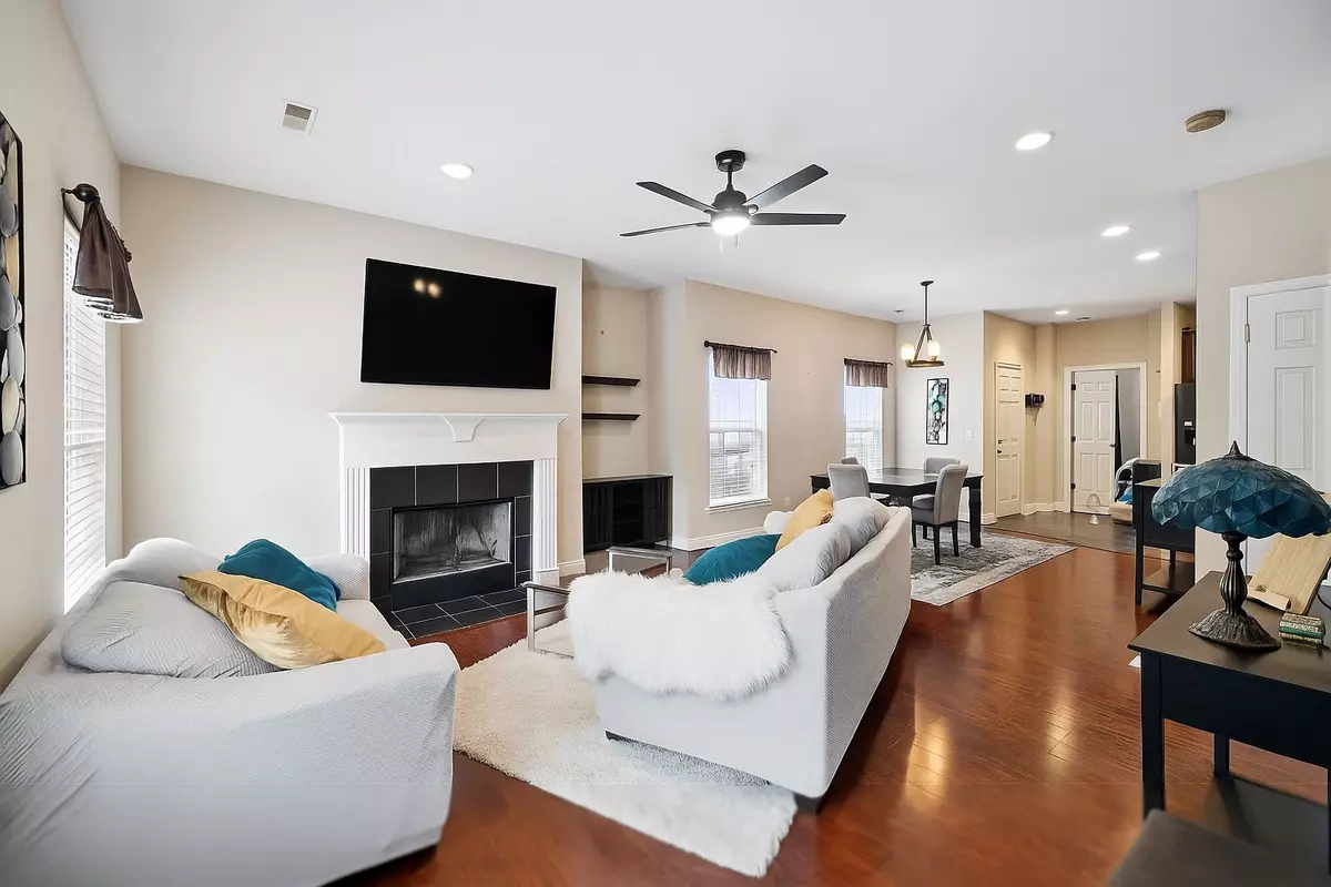 Antioch, TN 37013,4316 Summercrest Blvd #401