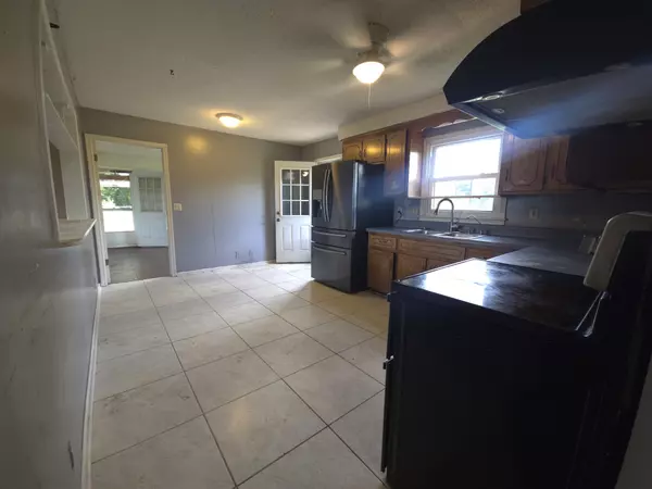 Woodlawn, TN 37191,2455 Outlaw Rd