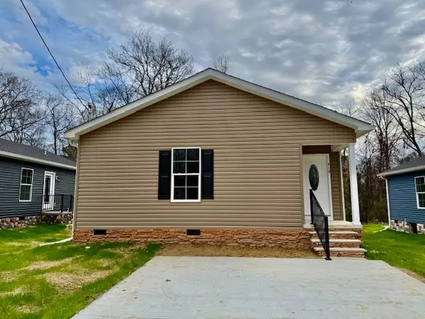 419 W Waggoner St, Tullahoma, TN 37388