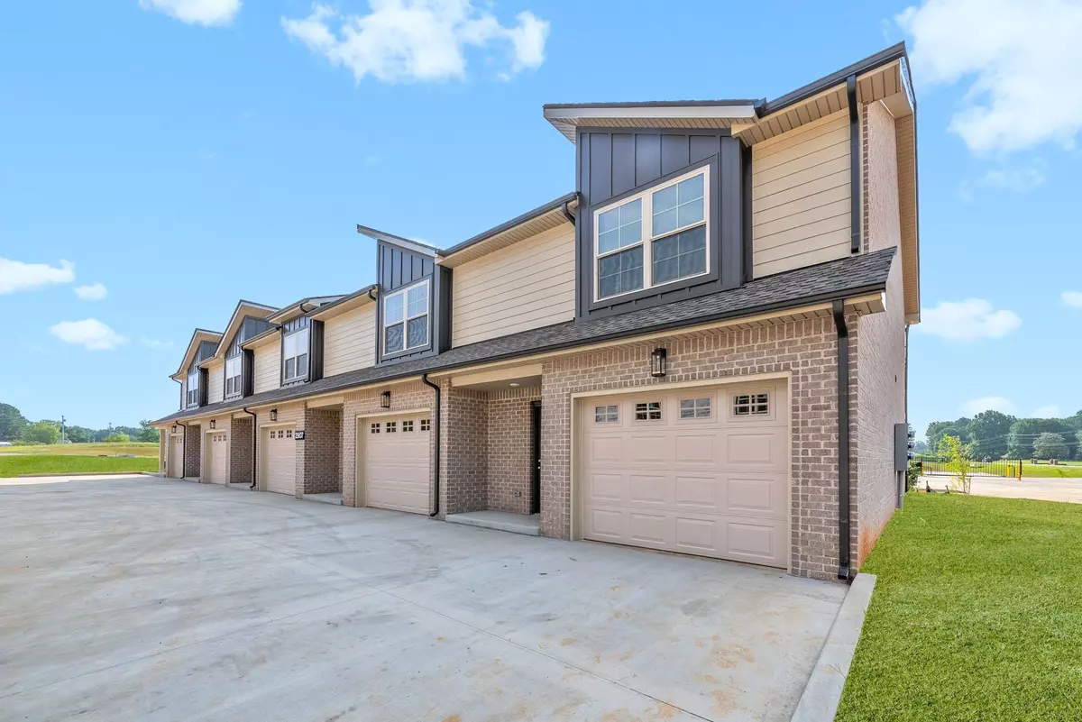 Clarksville, TN 37043,2907 Ashland City Rd #108