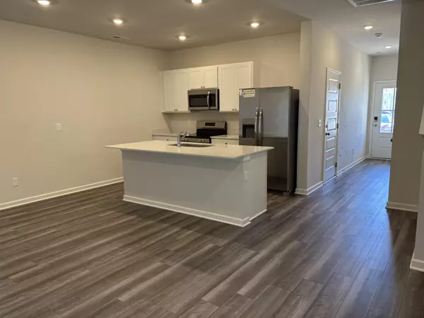 White House, TN 37188,801 Big Bend Ct
