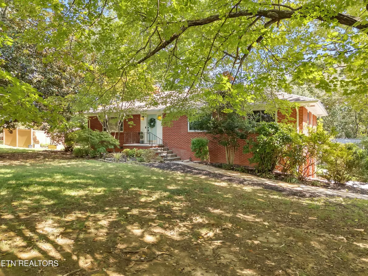 Maryville, TN 37803,404 Broady Lane