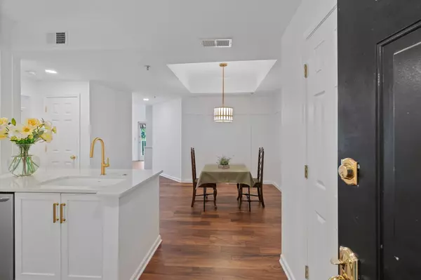 Nashville, TN 37215,2025 Woodmont Blvd #101