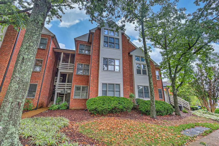 225 Boxmere Pl, Nashville, TN 37215