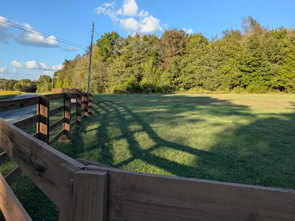 Unionville, TN 37180,3425 Hopkins Bridge Rd