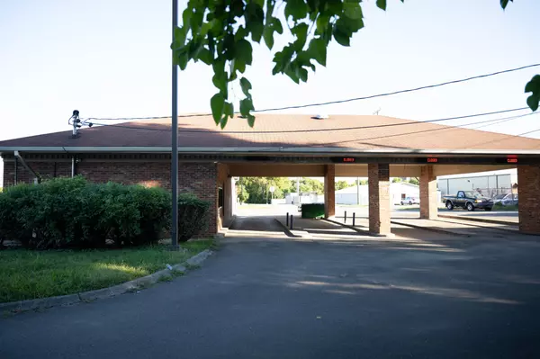 La Vergne, TN 37086,5056 Murfreesboro Rd