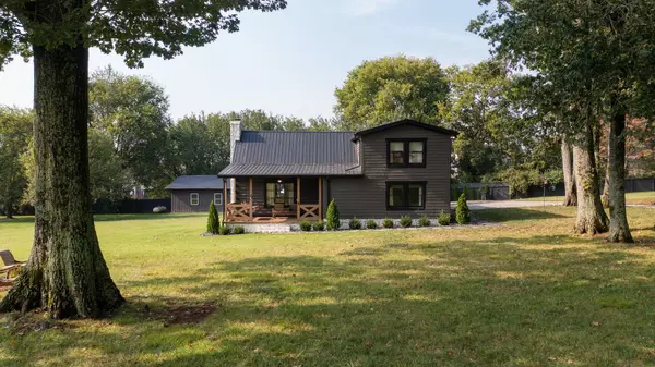 Thompsons Station, TN 37179,2739 Thompson Station Rd #E