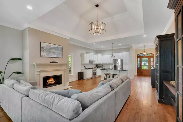 Nashville, TN 37205,5904 Old Harding Pike