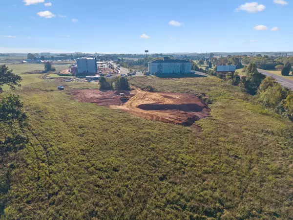 Clarksville, TN 37040,0 Cracker Barrel Dr