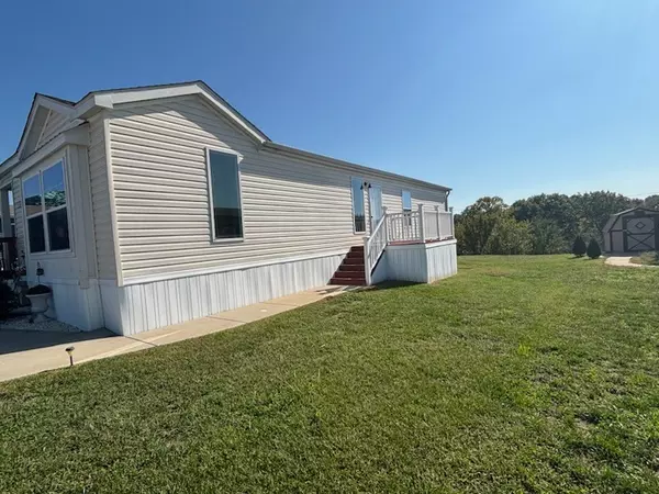 Columbia, TN 38401,1216 Duck River Rd
