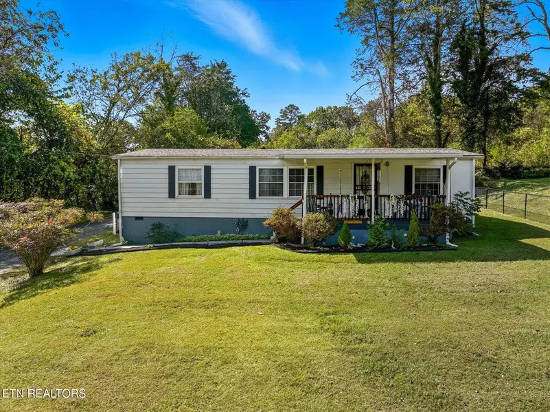 415 Hollingsworth Circle, Clinton, TN 37716