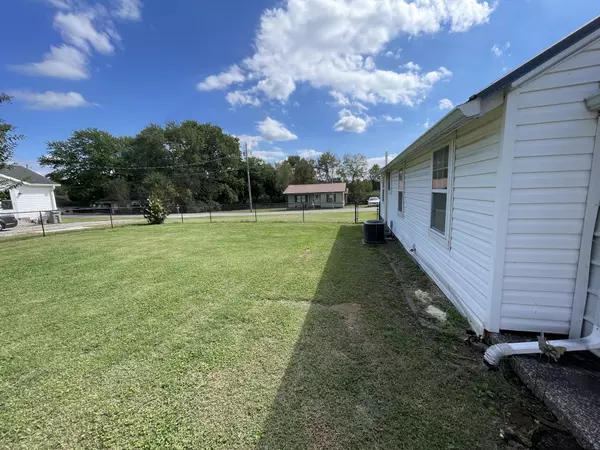 Estill Springs, TN 37330,214 Fairview St