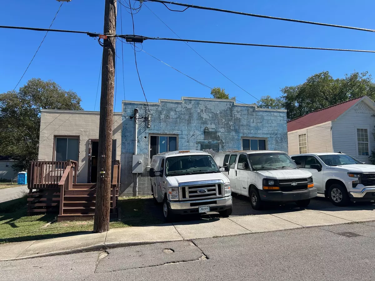 Gallatin, TN 37066,215 N Boyers Ave