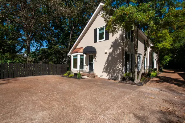 Nashville, TN 37215,3803 Woodmont Ln #A