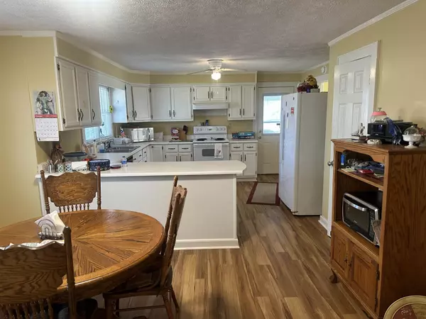 Savannah, TN 38372,160 HARBERT DR