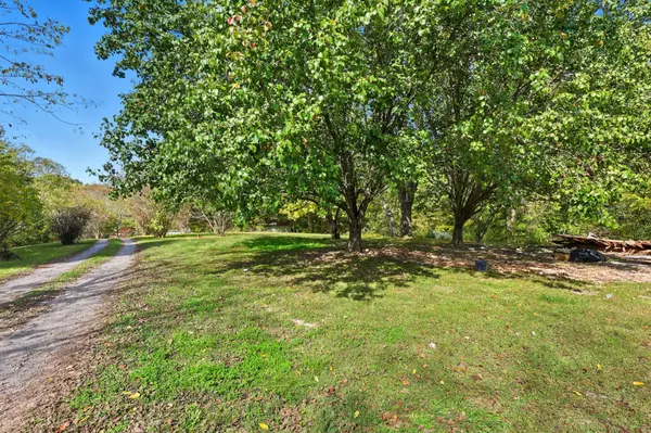 Cottontown, TN 37048,3828 Hwy 31W