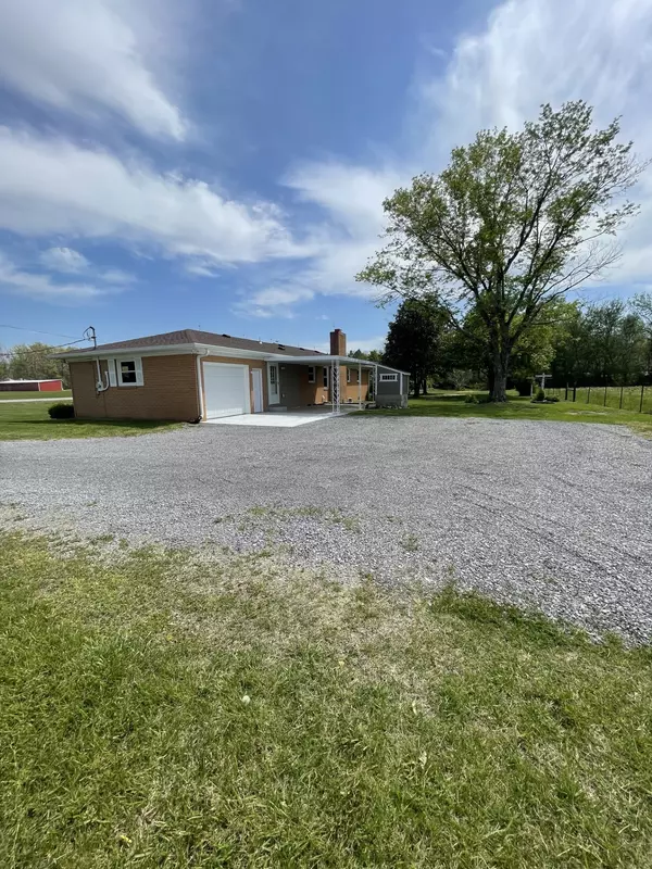 Bradyville, TN 37026,7274 Jim Cummings Hwy