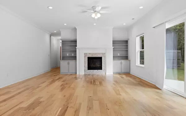 Hixson, TN 37343,497 Candytuft Lane