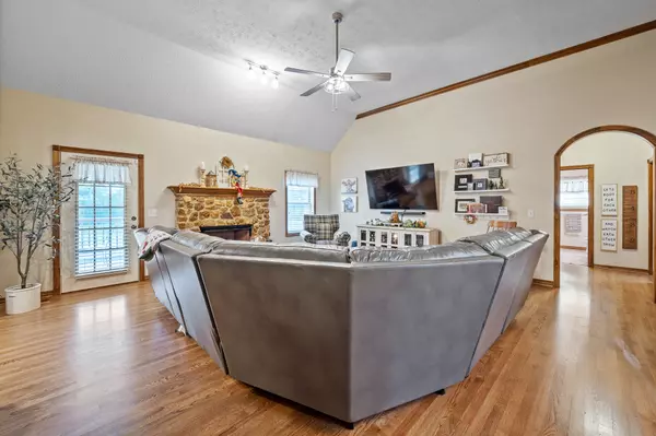 Orlinda, TN 37141,8283 Highway 52